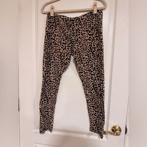 Xhilaration Cheetah/Leopard Print Leggings​​